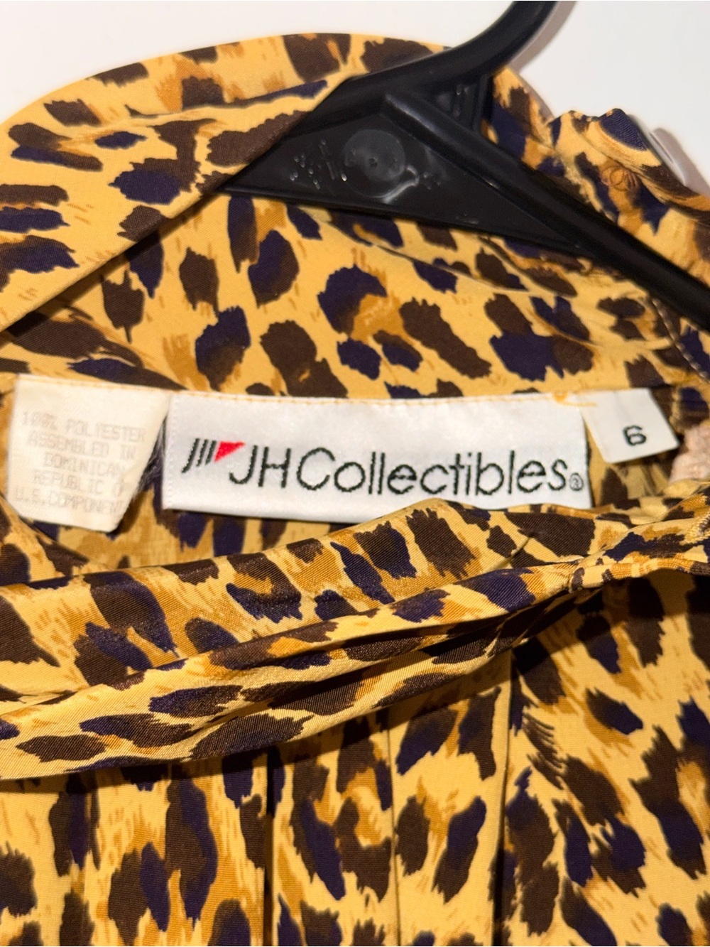 JH Collectibles Leopard Print High-Neck Blouse in Yellow and Black mob wife - Picture 6 of 7